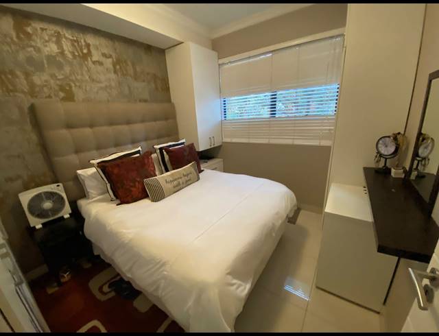 1 BEDROOM APARTMENT FOR SALE IN UMHLANGA RIDGE